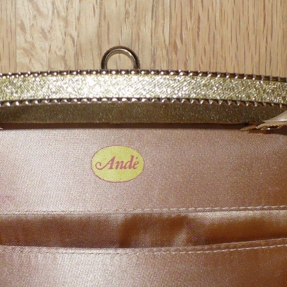 Ande' Vintage Evening Clutch with Gold Tone Concealable Metal Handle - Picture 5 of 5